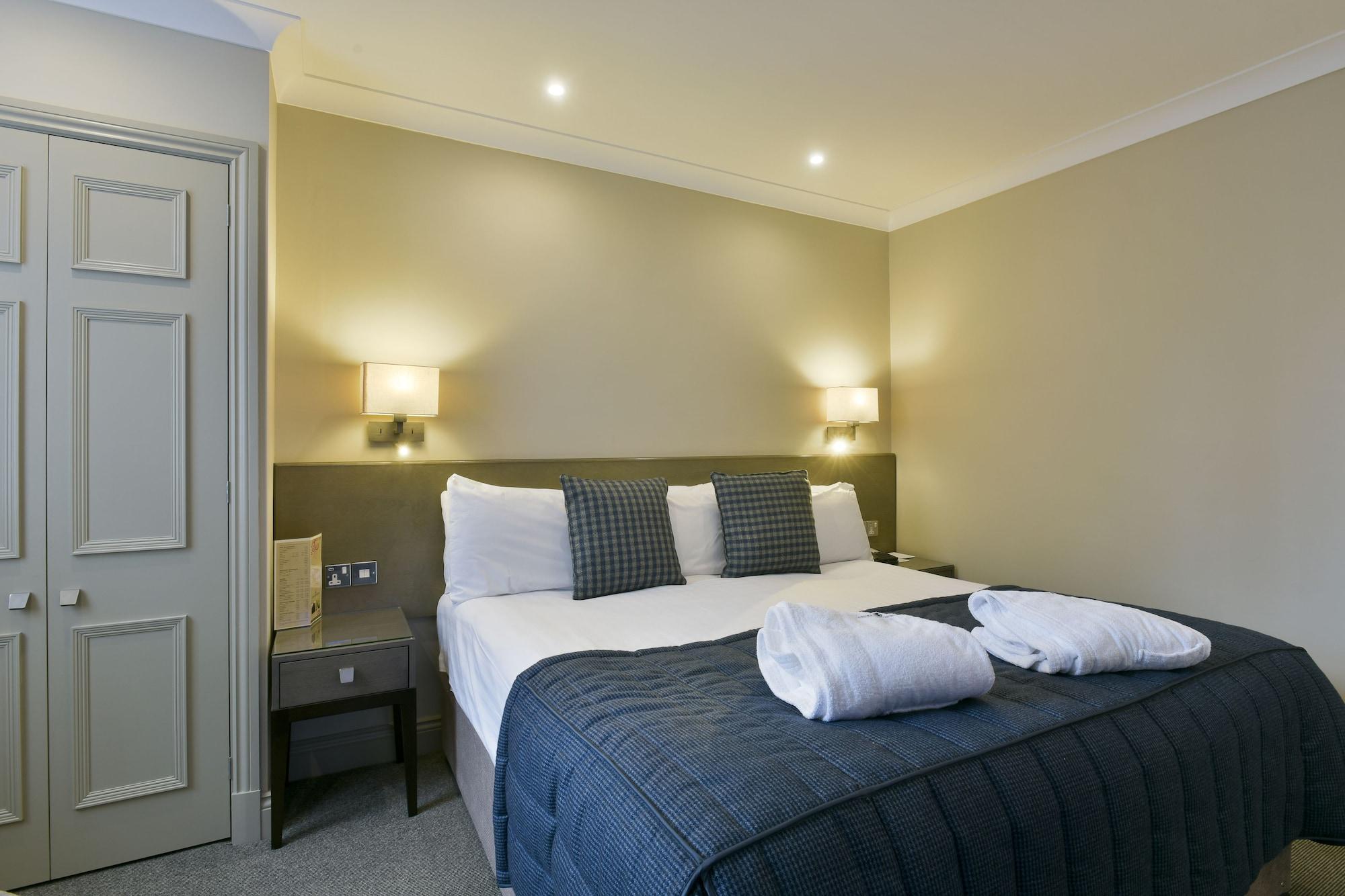 Crown & Mitre Hotel Carlisle  Exterior photo